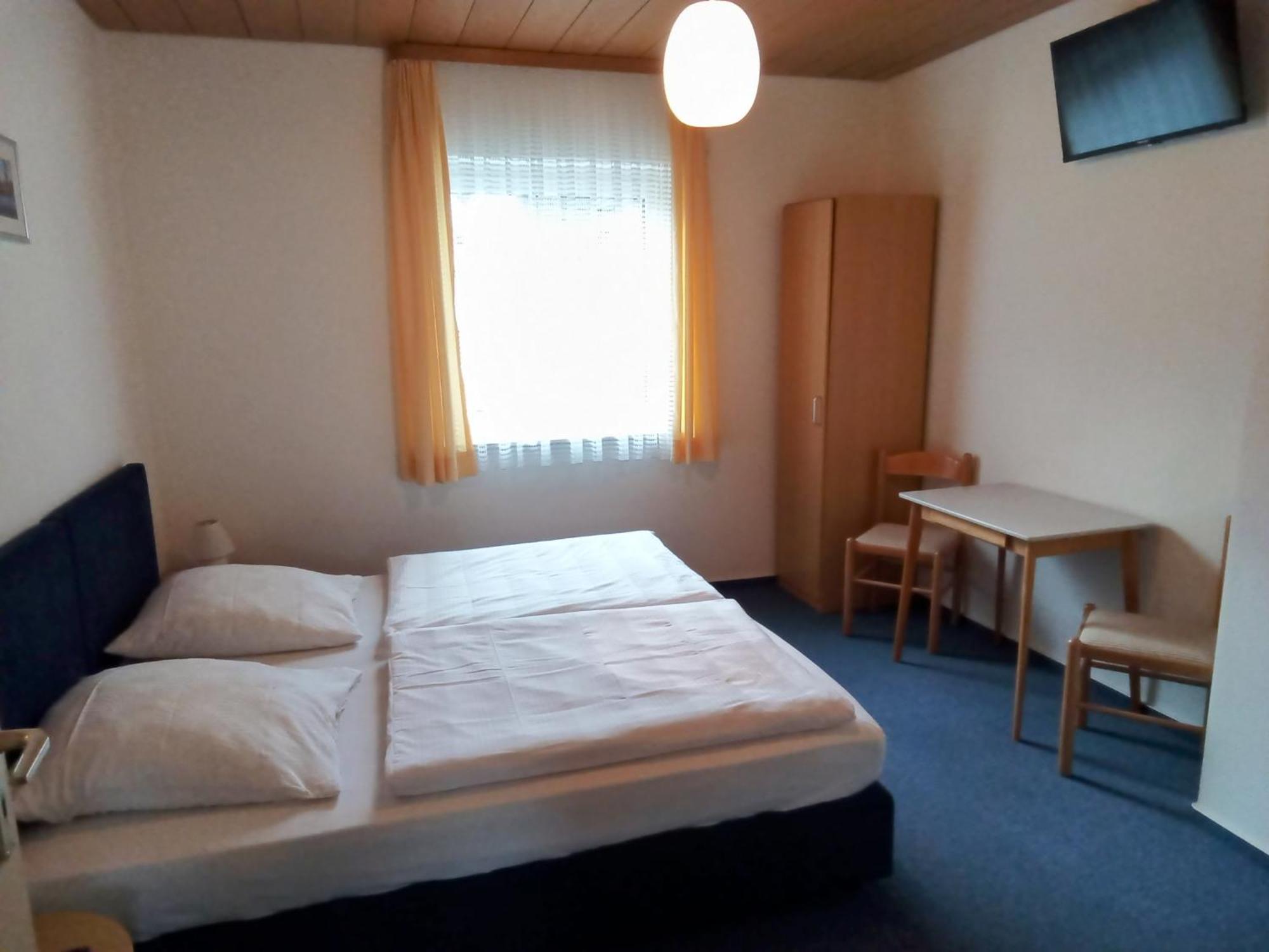 Zur Krone Guest house