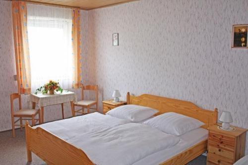 Zur Krone Guest house *